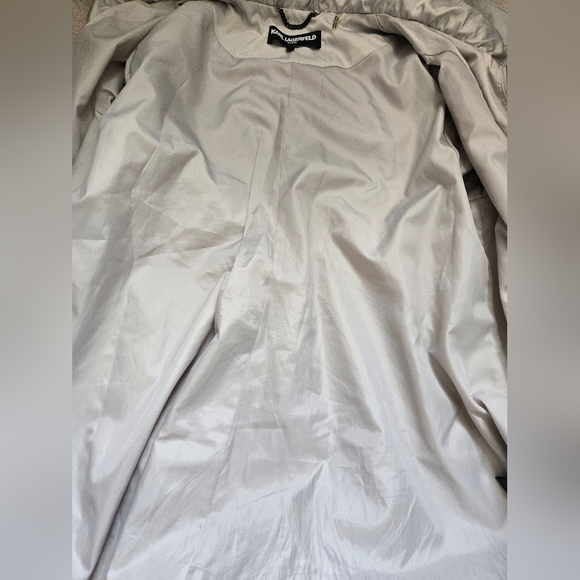 KARL LAGERFELD Muted Misty Silver Water Resistant Jacket With Hidden Hood. Large - Picture 10 of 16